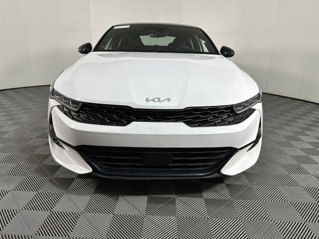 Photo of 2022 Glacial White Pearl Kia K5