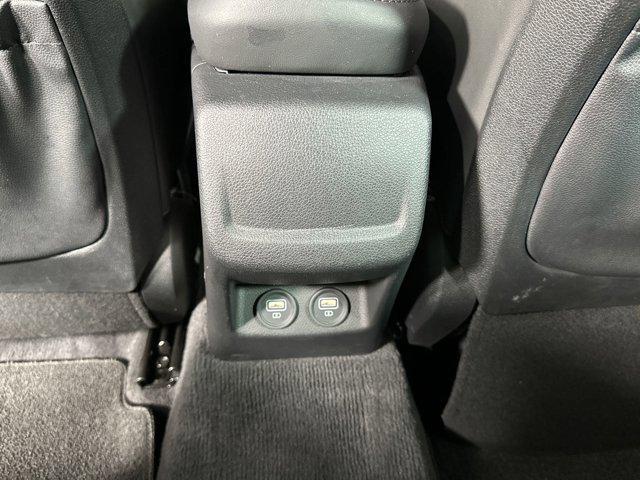 Photo of 2022 Glacial White Pearl Kia K5