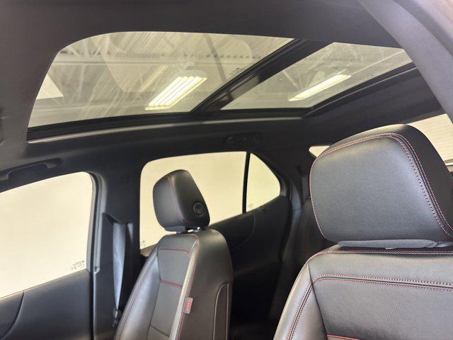 Photo of 2024 Summit White Chevrolet Equinox