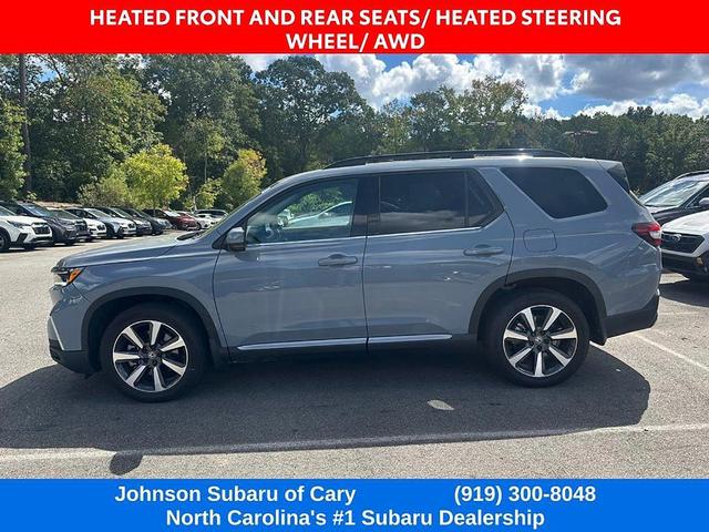 Photo of 2025 Sonic Gray Pearl Honda Pilot