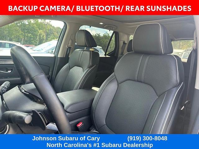 Photo of 2025 Sonic Gray Pearl Honda Pilot