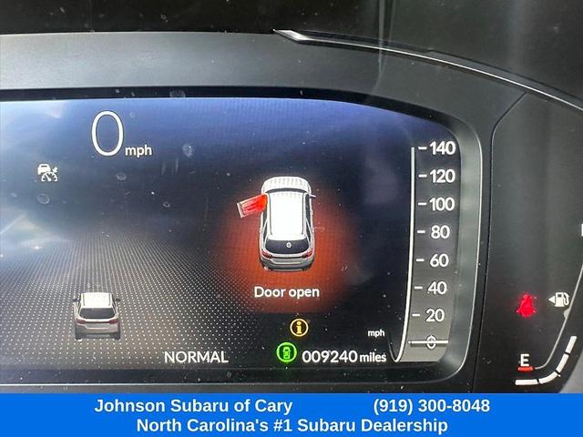 Photo of 2025 Sonic Gray Pearl Honda Pilot