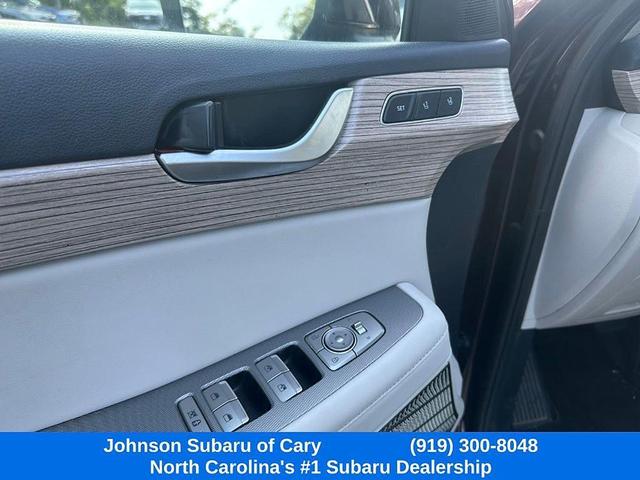 Photo of 2021 Burgundy Hyundai PALISADE