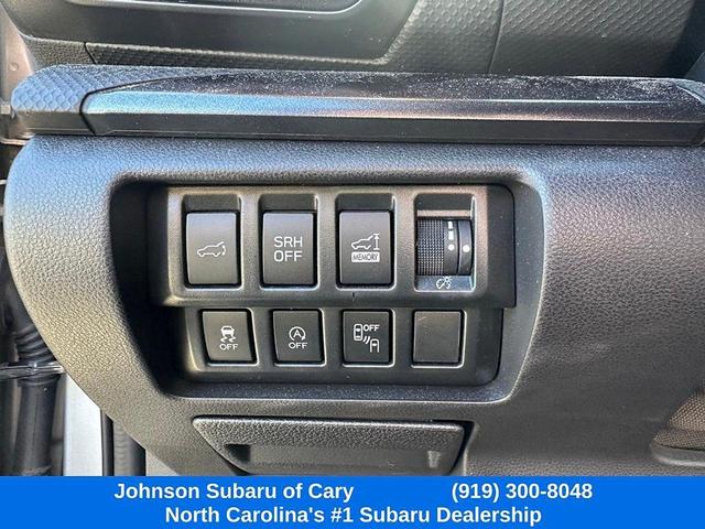 Photo of 2023 Ice Silver Metallic Subaru Forester