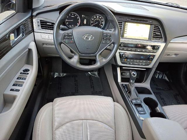 Photo of 2015 Symphony Silver Hyundai SONATA