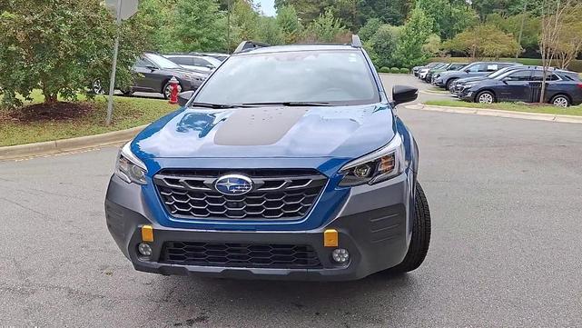 Photo of 2023 Ice Silver Metallic Subaru Outback