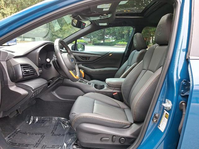 Photo of 2023 Ice Silver Metallic Subaru Outback