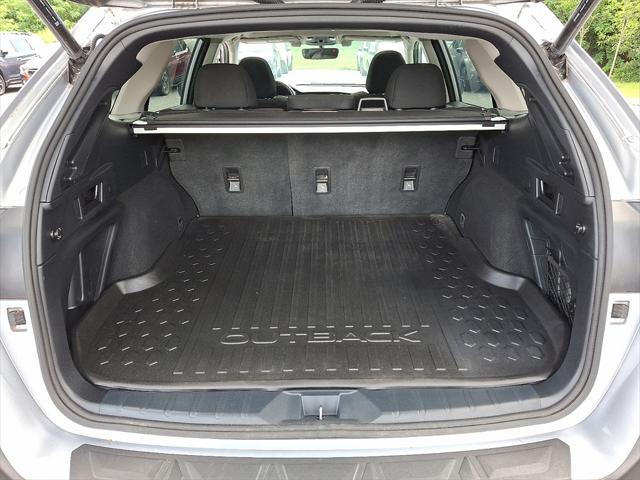 Photo of 2022 Ice Silver Metallic Subaru Outback
