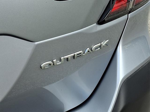 Photo of 2022 Ice Silver Metallic Subaru Outback