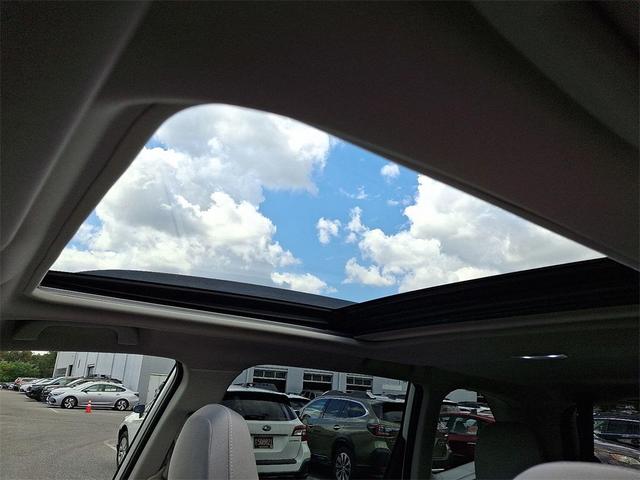 Photo of 2023 Crystal White Pearl Subaru Forester