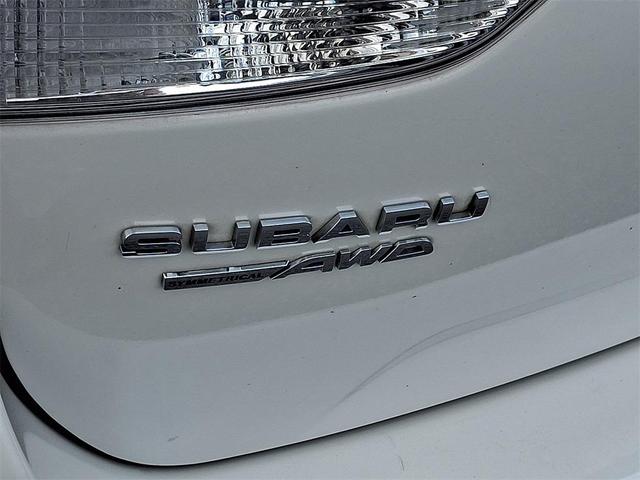 Photo of 2023 Crystal White Pearl Subaru Forester
