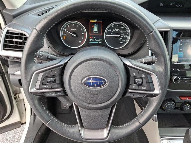 Photo of 2023 Crystal White Pearl Subaru Forester