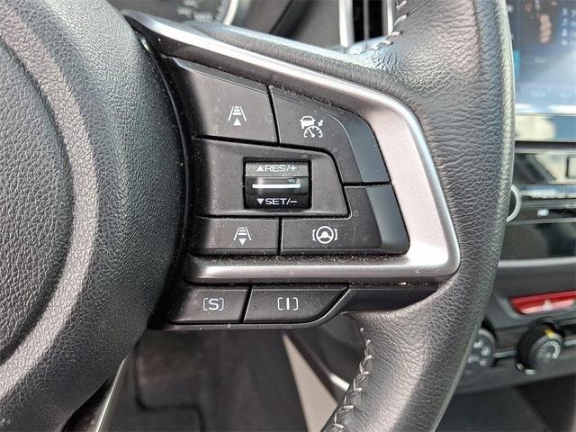 Photo of 2023 Crystal White Pearl Subaru Forester