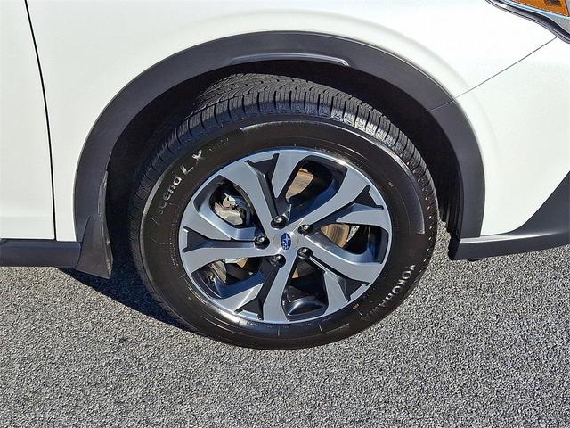 Photo of 2020 Crystal White Pearl Subaru Outback