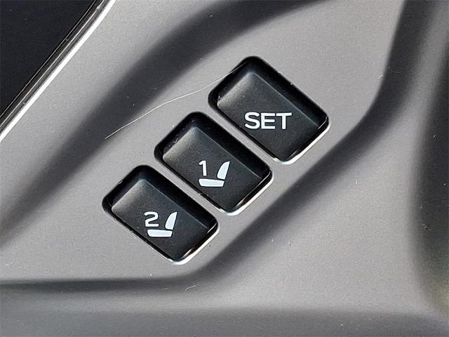 Photo of 2020 Crystal White Pearl Subaru Outback