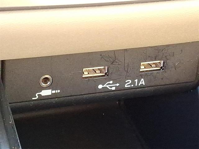 Photo of 2020 Crystal White Pearl Subaru Outback