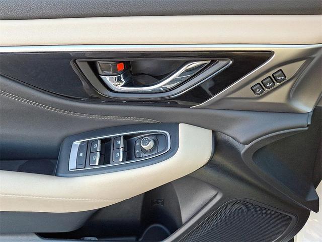 Photo of 2020 Crystal White Pearl Subaru Outback