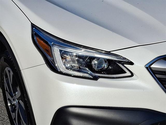 Photo of 2020 Crystal White Pearl Subaru Outback