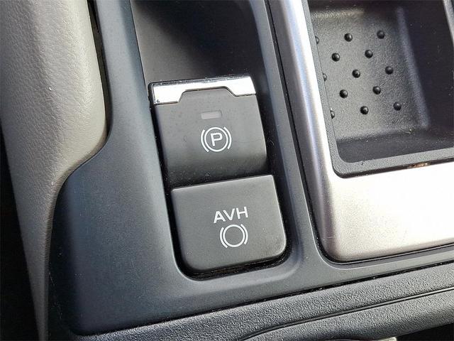 Photo of 2022 Magnetite Gray Metallic Subaru Forester