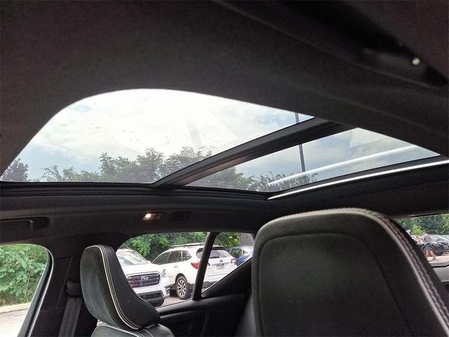 Photo of 2019 Bright Silver Metallic Volvo XC40