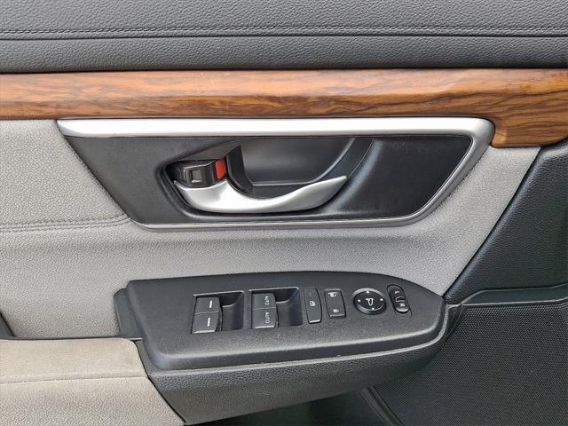 Photo of 2020 Crystal Black Pearl Honda CR-V
