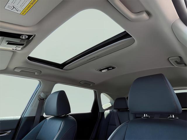 Photo of 2024 Dark Ocean Blue Kia Seltos