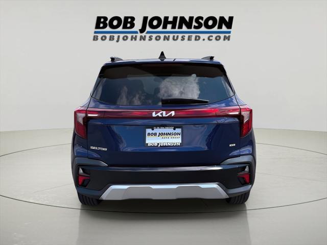 Photo of 2024 Dark Ocean Blue Kia Seltos