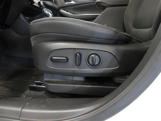Photo of 2022 Summit White Buick Encore GX