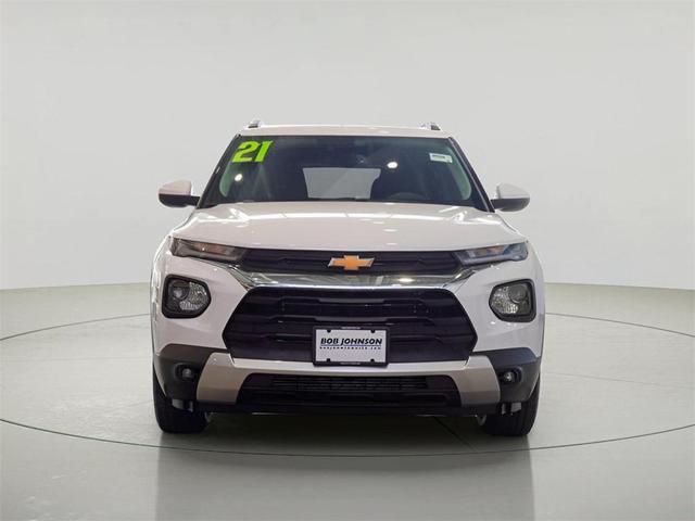 Photo of 2021 Summit White Chevrolet Trailblazer