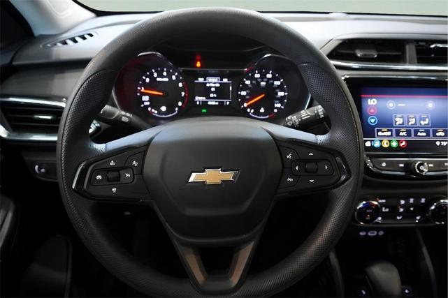 Photo of 2021 Summit White Chevrolet Trailblazer
