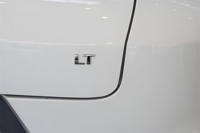 Photo of 2021 Summit White Chevrolet Trailblazer