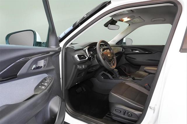 Photo of 2021 Summit White Chevrolet Trailblazer