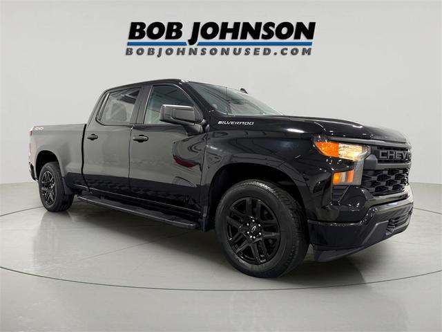 Photo of 2022 Black Chevrolet Silverado 1500