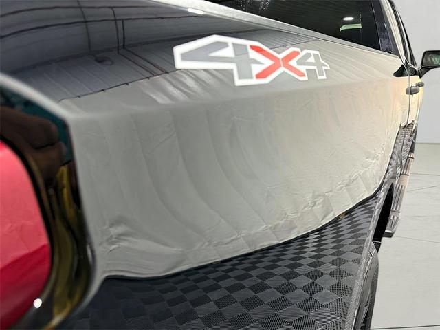 Photo of 2022 Black Chevrolet Silverado 1500