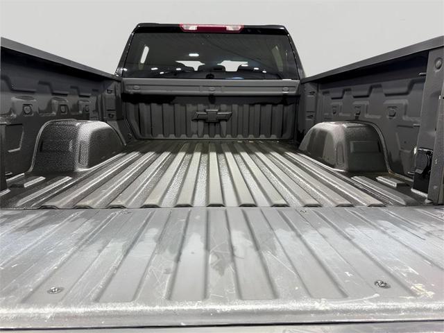 Photo of 2022 Black Chevrolet Silverado 1500