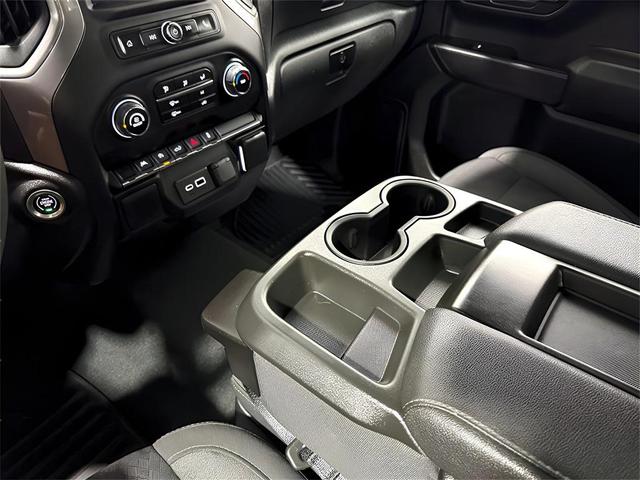 Photo of 2022 Black Chevrolet Silverado 1500