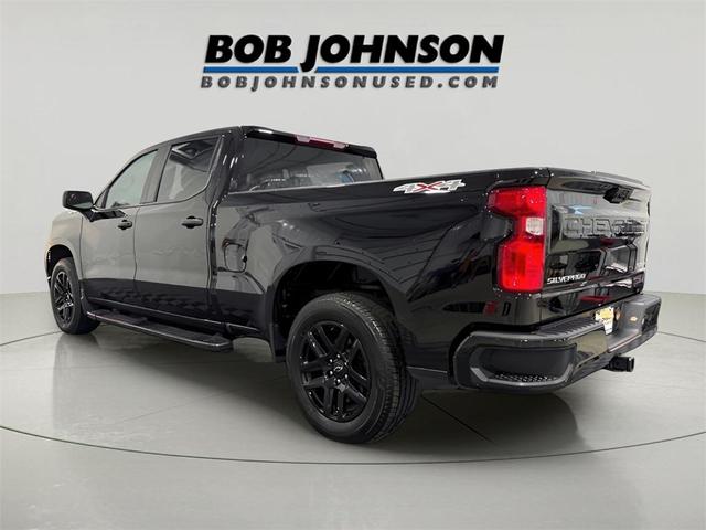 Photo of 2022 Black Chevrolet Silverado 1500