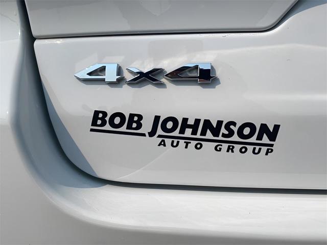 Photo of 2023 Bright White Clearcoat Jeep Grand Cherokee