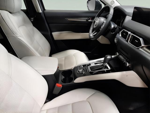 Photo of 2022 Jet Black Mica Mazda CX-5