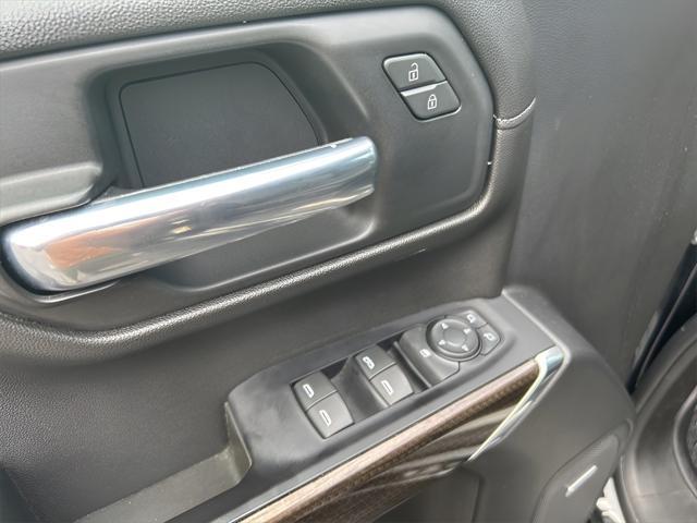 Photo of 2019 Black Chevrolet Silverado 1500