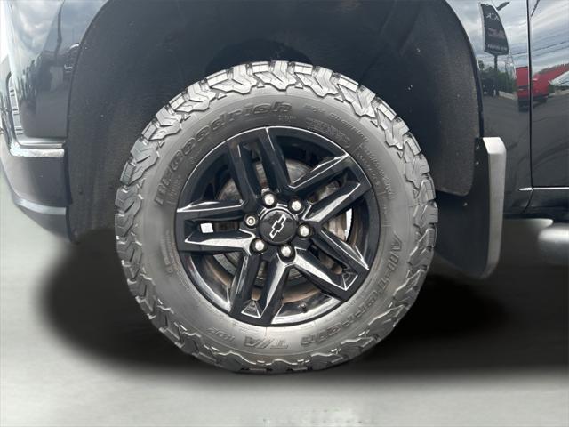 Photo of 2019 Black Chevrolet Silverado 1500