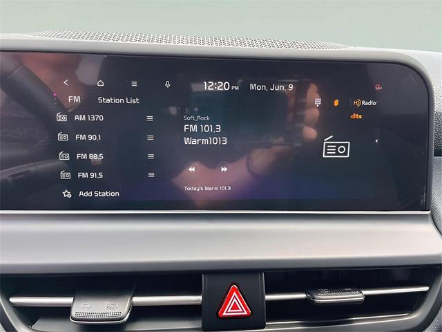 Photo of 2024 Fusion Black Kia Seltos