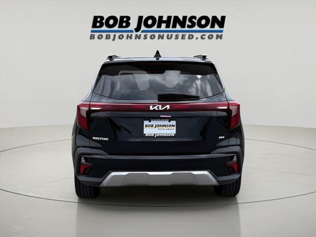 Photo of 2024 Fusion Black Kia Seltos