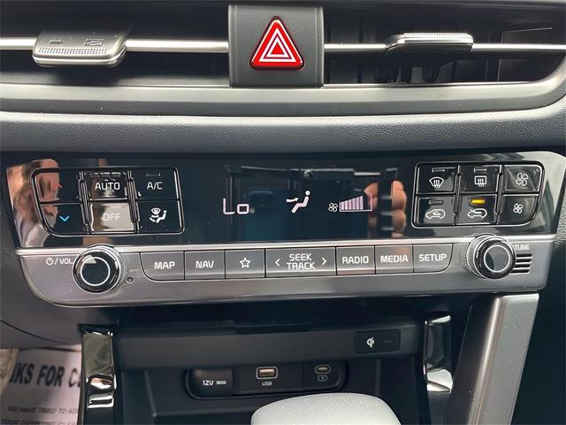 Photo of 2024 Fusion Black Kia Seltos