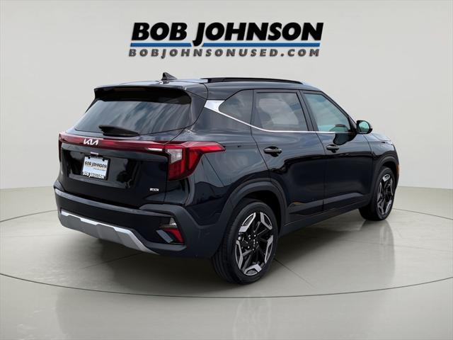Photo of 2024 Fusion Black Kia Seltos