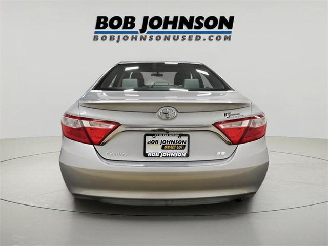 Photo of 2015 Gray Toyota Camry