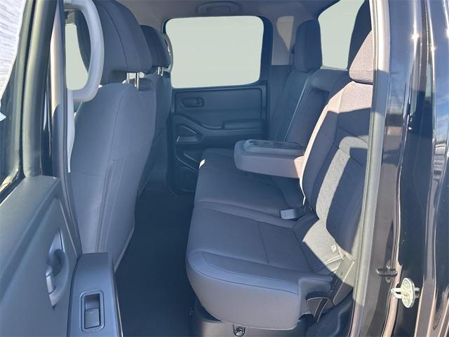 Photo of 2022 Super Black Nissan Frontier