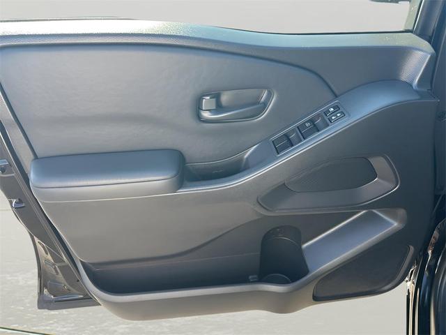 Photo of 2022 Super Black Nissan Frontier