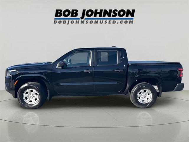 Photo of 2022 Super Black Nissan Frontier