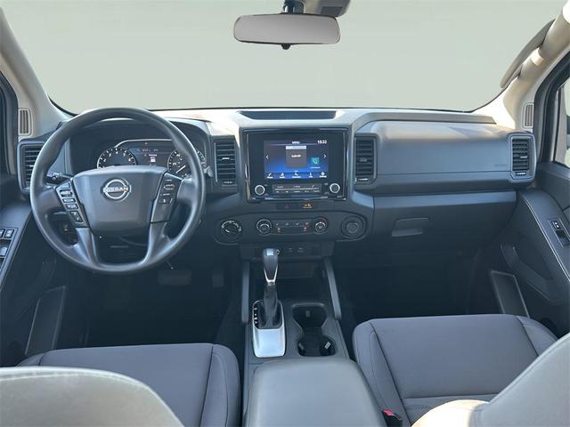 Photo of 2022 Super Black Nissan Frontier